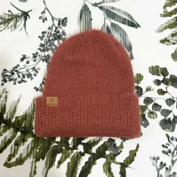 Coal Toque - Picture 1 of 1